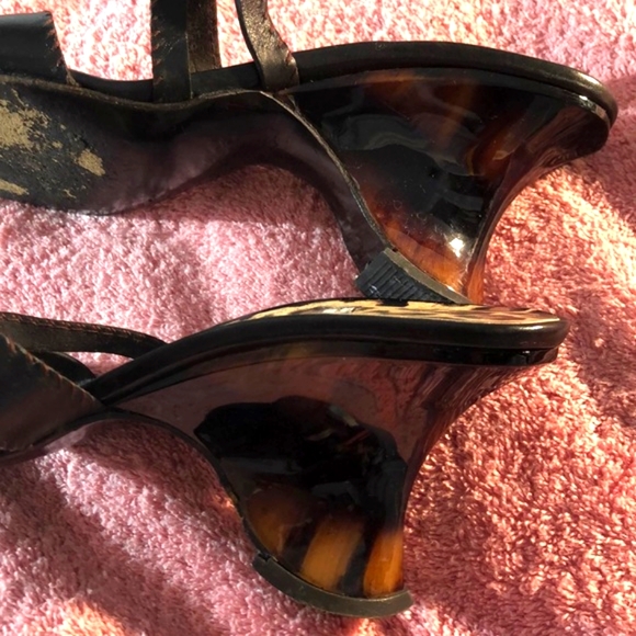 Stuart Weitzman - Picture 7 of 7